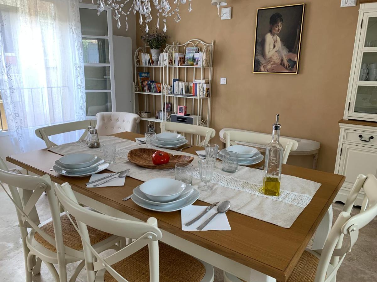 Le Temps Retrouve Villa L'Isle-sur-la-Sorgue Bagian luar foto
